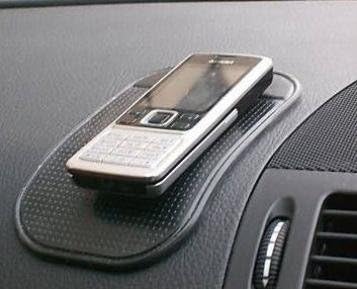 מחזיק דביק מכונית של מכונית עבור פיקסל 4A 5G - מחצלת אחיזה ללא החלקה תואמת שחורה עם גוגל פיקסל 4A 5G